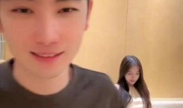 娱乐主播吃瓜直播边写字边讲