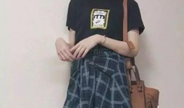 娱乐吃瓜女艺人被踩,吃瓜女艺人遭遇踩踏事件，真相揭秘