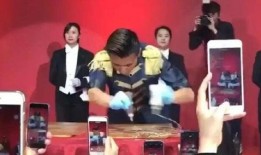 娱乐吃瓜报道文章,明星们背后的惊人真相大揭秘！