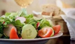 娱乐吃瓜酱卖糖水的小说,娱乐吃瓜酱的糖水传奇